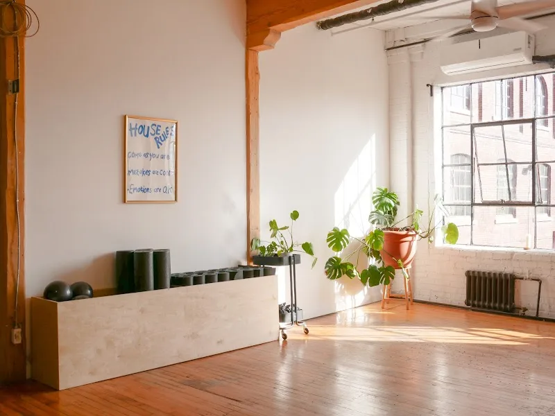 Studio Moving Just Fine Pilates